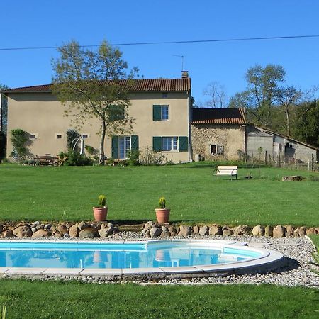 Bed and Breakfast La Maire Saint-Victor-Rouzaud Екстер'єр фото